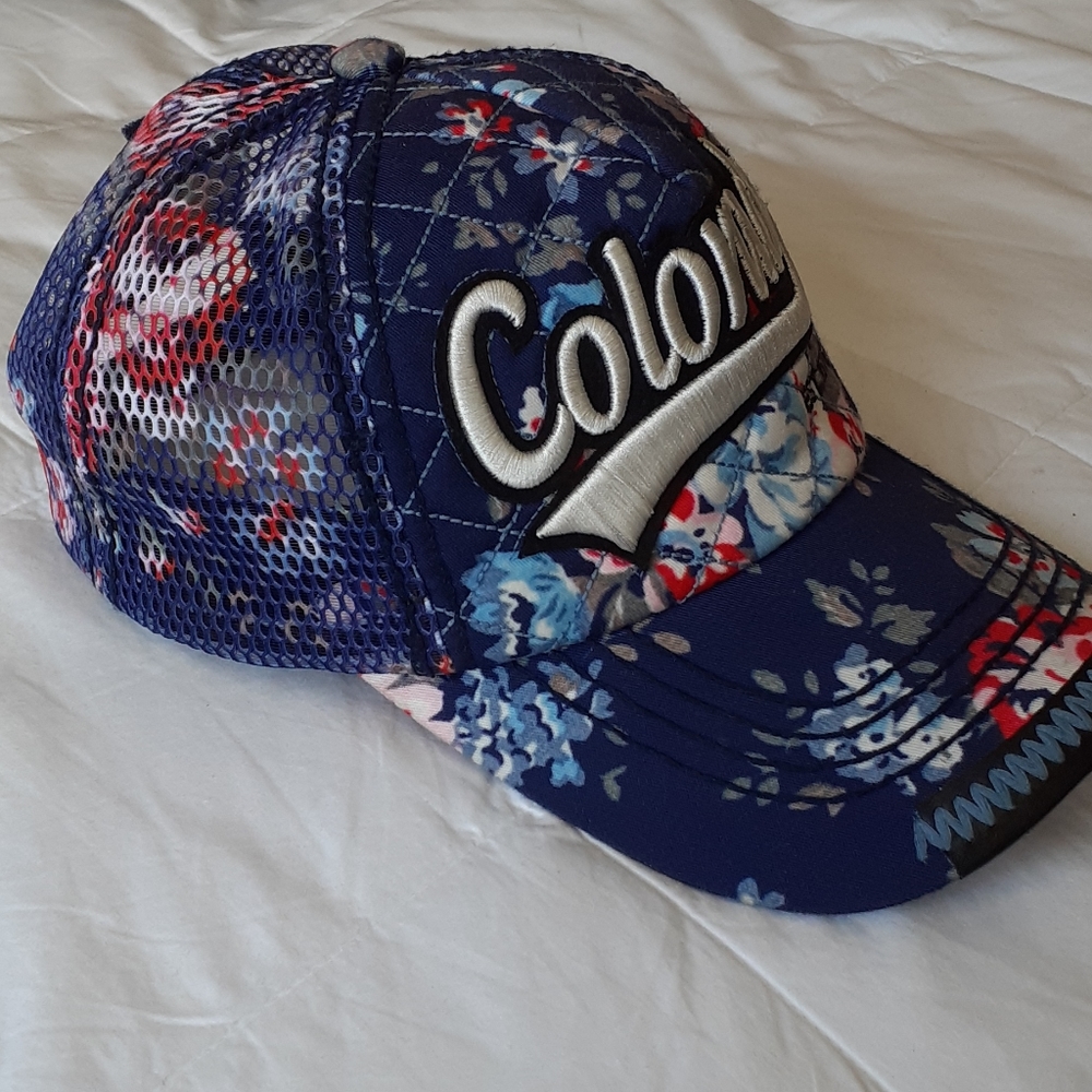 Robin Ruth hat - Picture 3 of 3